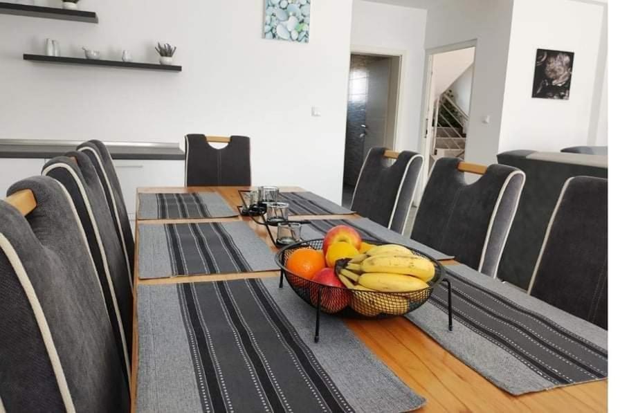 M&S&N Apartment กราโบวาซ ภายนอก รูปภาพ